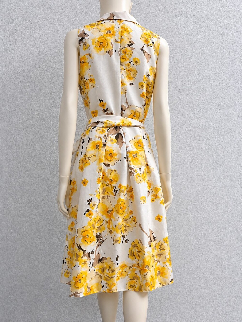 Yellow Floral Fit & Flare Sleeveless Summer Dress - Picture 2 of 9